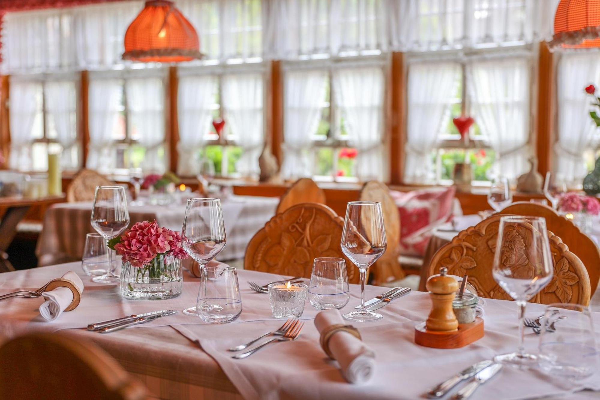 Hotel-Gasthaus Goldener Engel Glottertal Eksteriør bilde