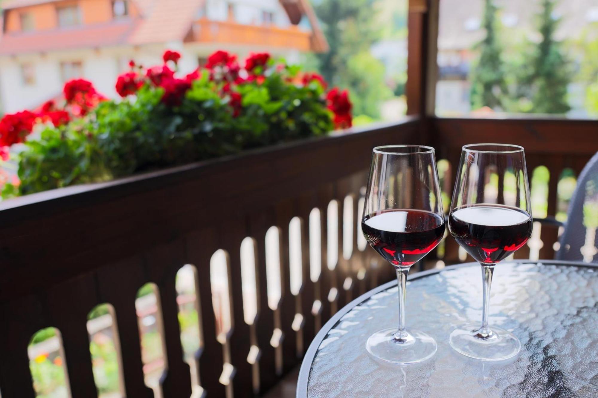Hotel-Gasthaus Goldener Engel Glottertal Eksteriør bilde