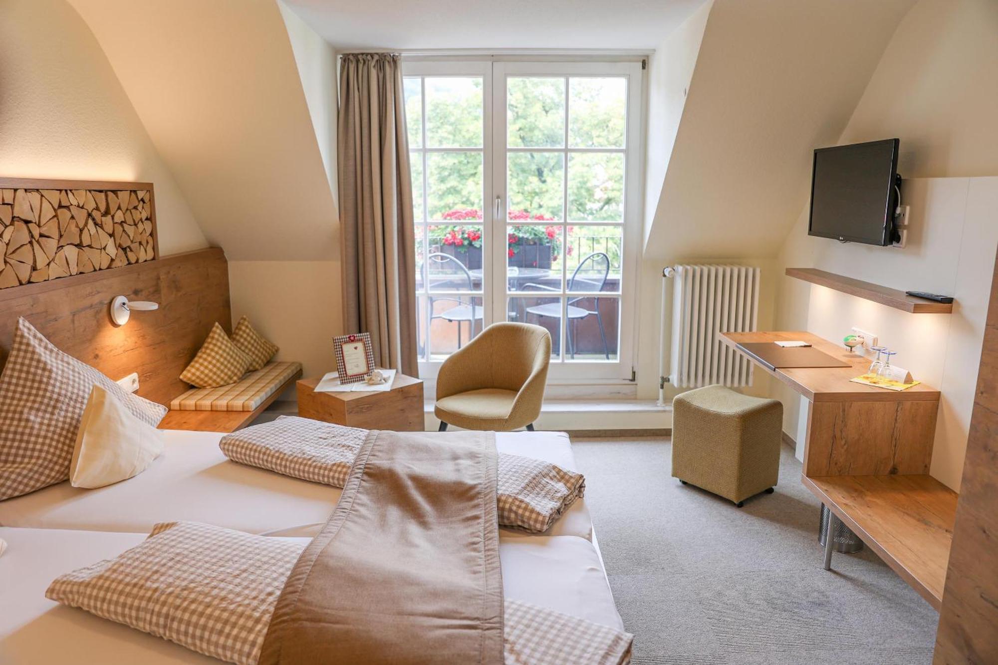 Hotel-Gasthaus Goldener Engel Glottertal Eksteriør bilde