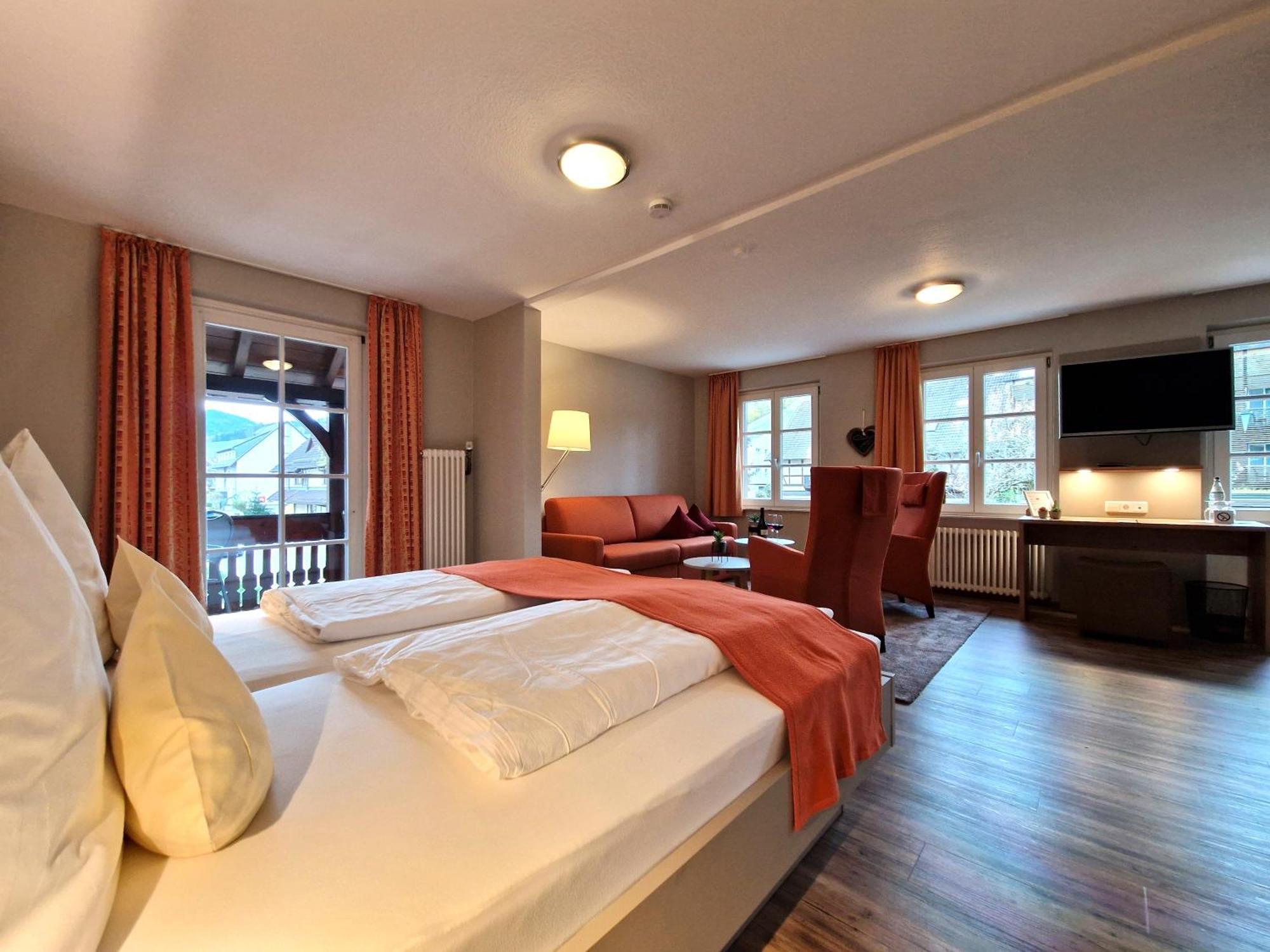 Hotel-Gasthaus Goldener Engel Glottertal Eksteriør bilde