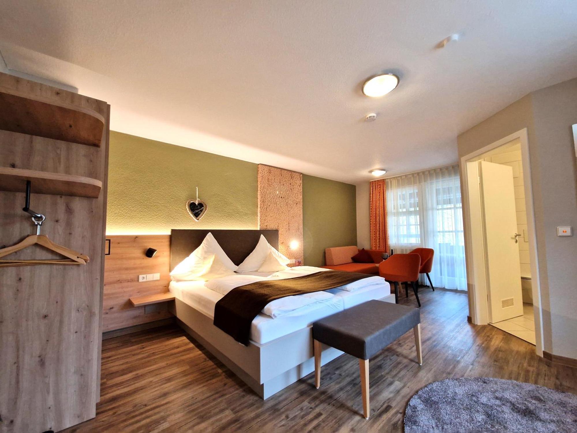 Hotel-Gasthaus Goldener Engel Glottertal Eksteriør bilde