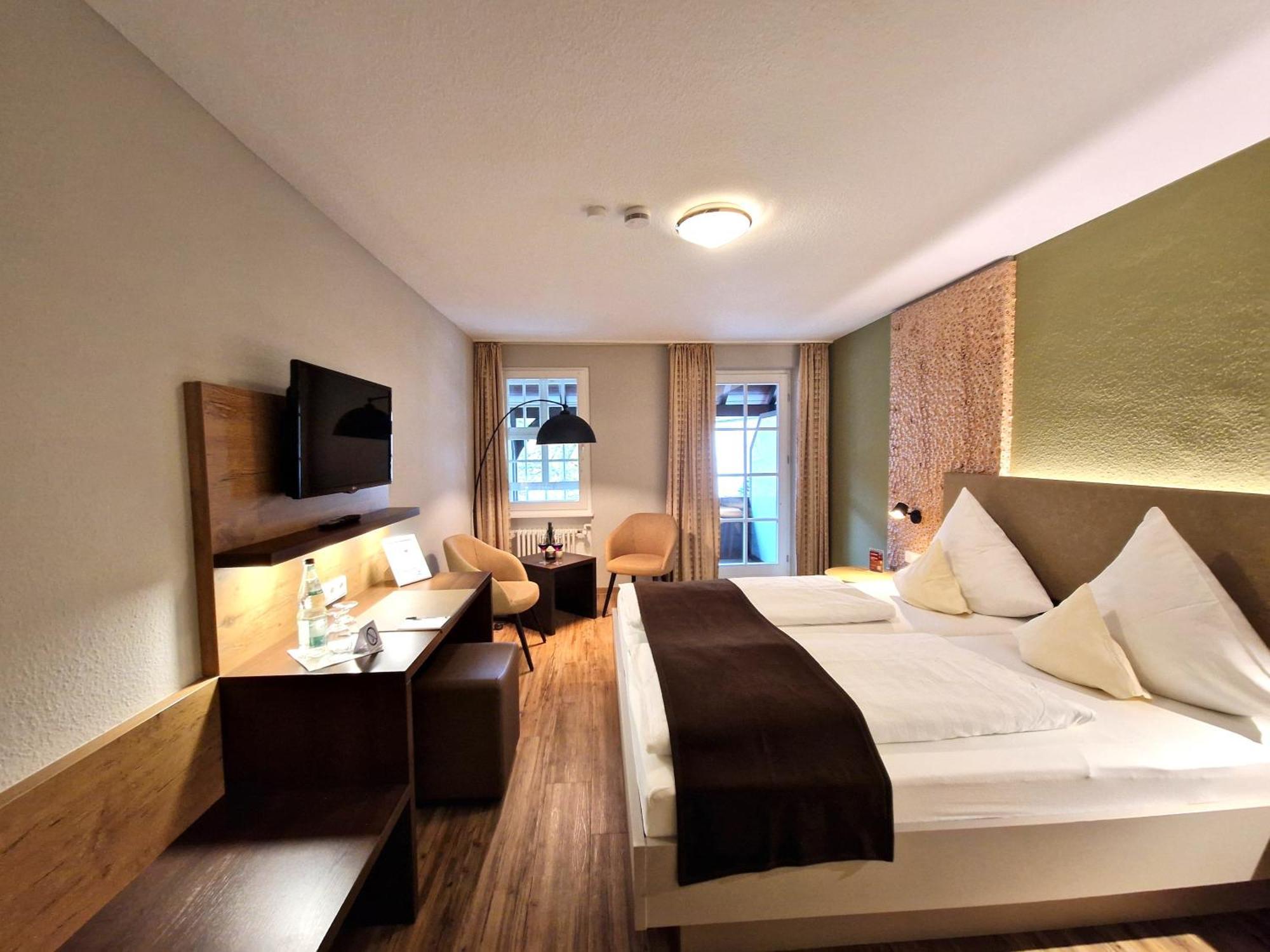 Hotel-Gasthaus Goldener Engel Glottertal Eksteriør bilde
